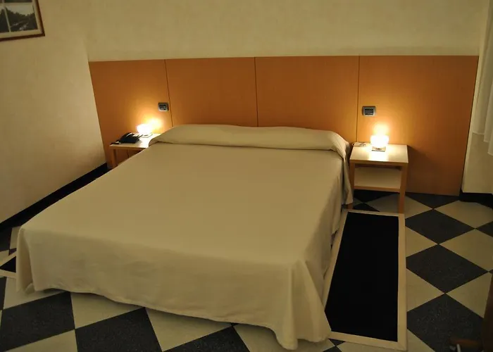 レジデンス シロエ 3*