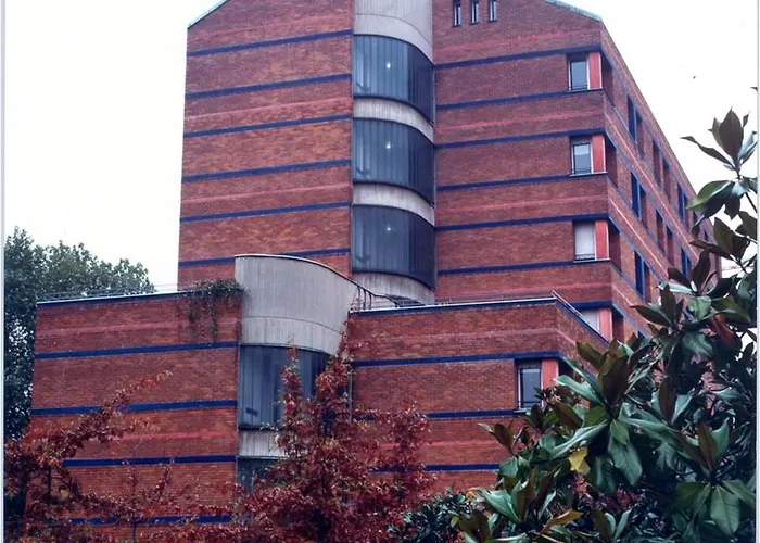 アパートホテル レジデンス シロエ 3*