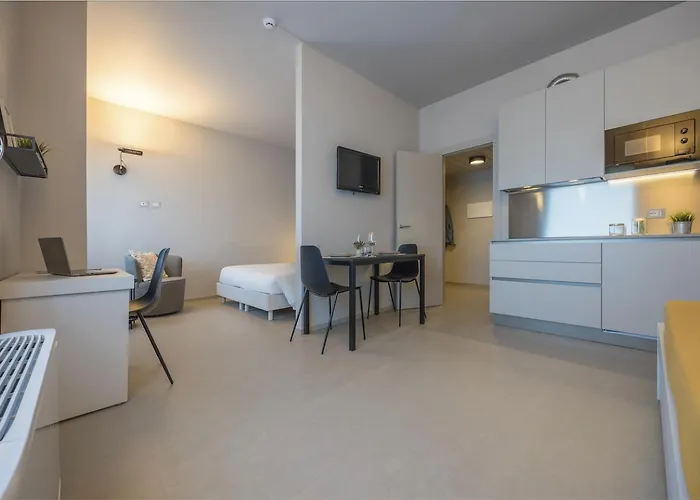 レジデンス シロエ 3*