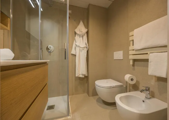 レジデンス シロエ 3*