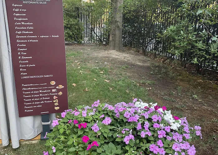 レジデンス シロエ 3* ミラノ